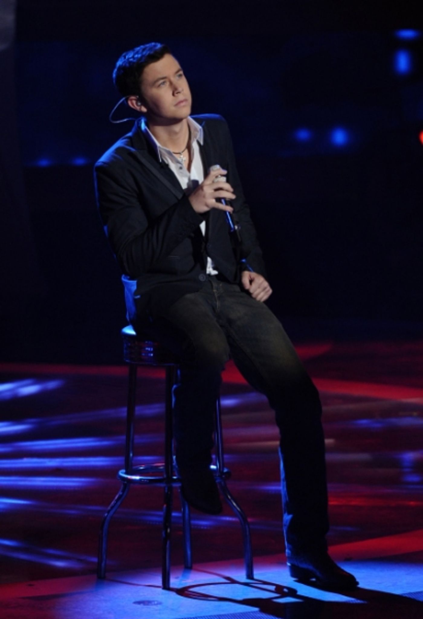 Photo Flash: AMERICAN IDOL Tackles Now & Then  Image