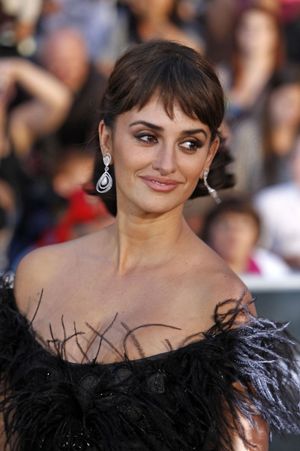 Penelope Cruz @ BroadwayWorld Penelope Cruz Photo