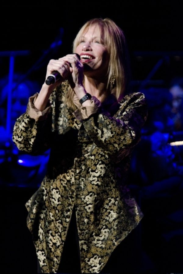 Carly Simon Photo