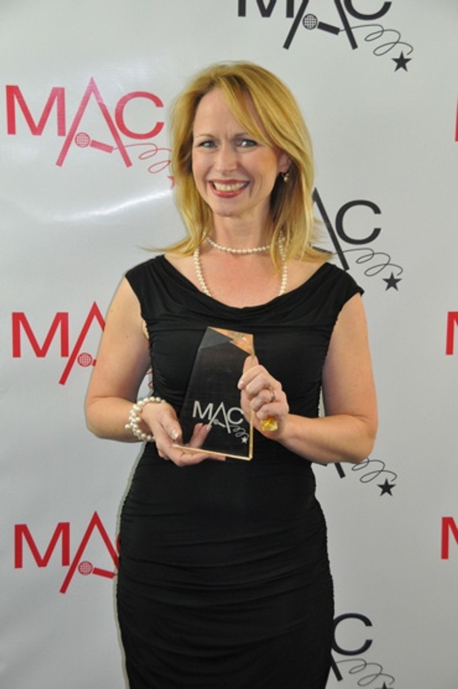 Photo Coverage: 2011 MAC Awards - Backstage! Image