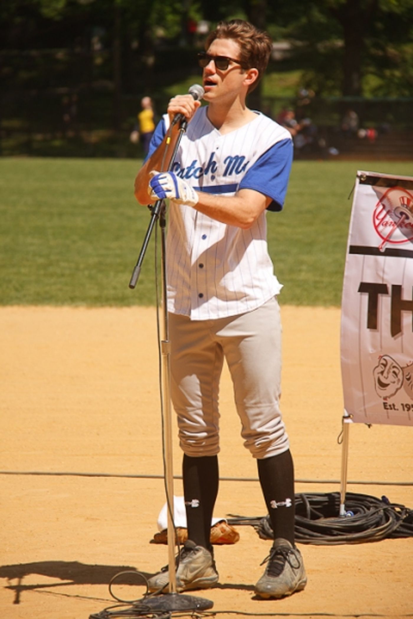 Photo Coverage: Tveit, CATCH ME, Falco & More Kick Off Broadway Show Softball League  Image