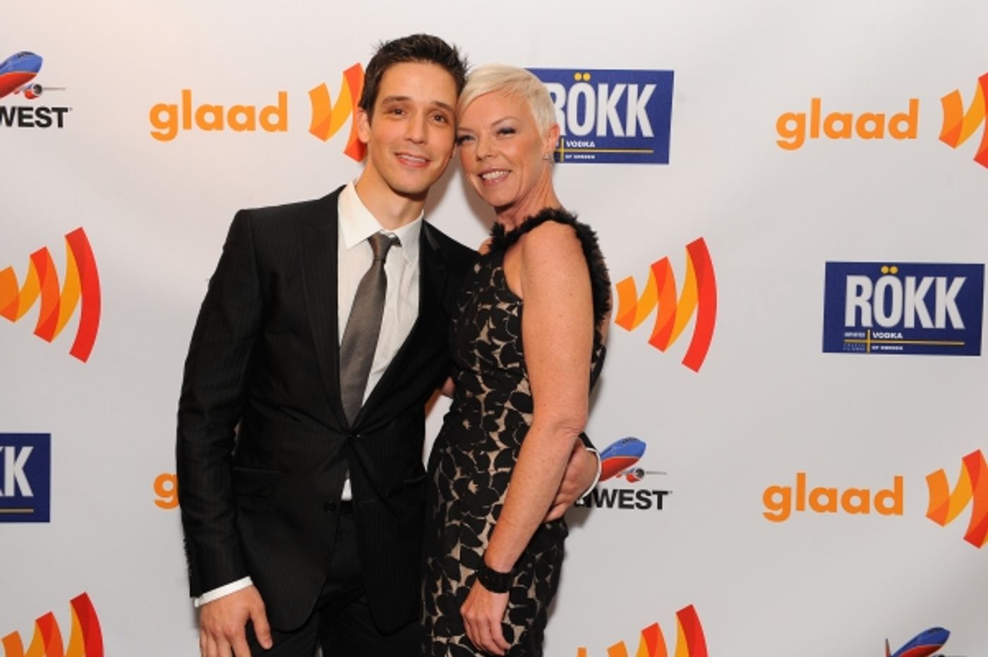Photo Flash: Mario Lopez, Naya Rivera, Kim Cattrall, et al. at  GLAAD Awards  Image