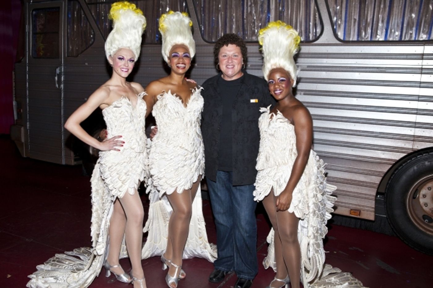 Photo Coverage: GLEE's 'Coach Beiste' Visits PRISCILLA  Image