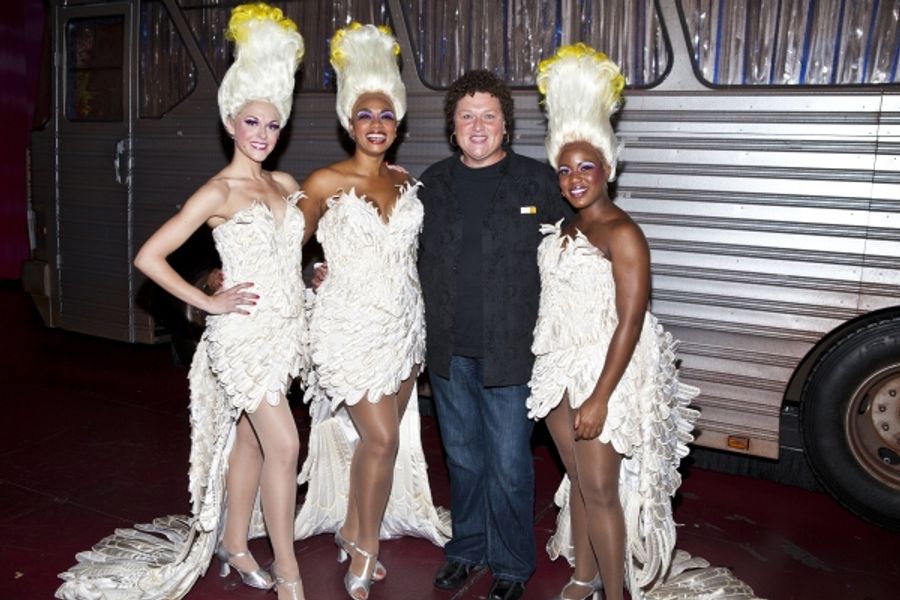 Photo Coverage: GLEE's 'Coach Beiste' Visits PRISCILLA Image