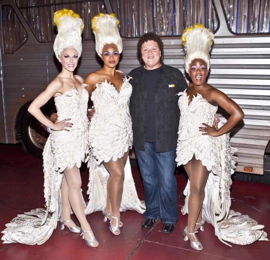 Photo Coverage: GLEE's 'Coach Beiste' Visits PRISCILLA Image
