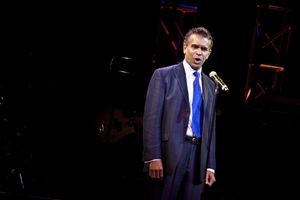 Brian Stokes Mitchell Photo