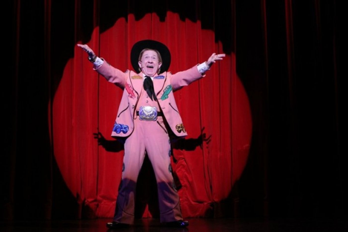 Photo Flash: LUCKY GUY Production Shots Released!  Image