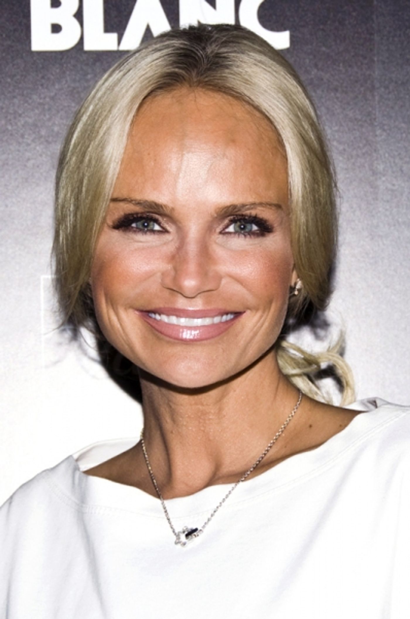 Photo Coverage: Kristin Chenoweth & Montblanc Celebrate Launch of Tribute to Mont Blanc Collection at Saks Fifth Avenue  Image
