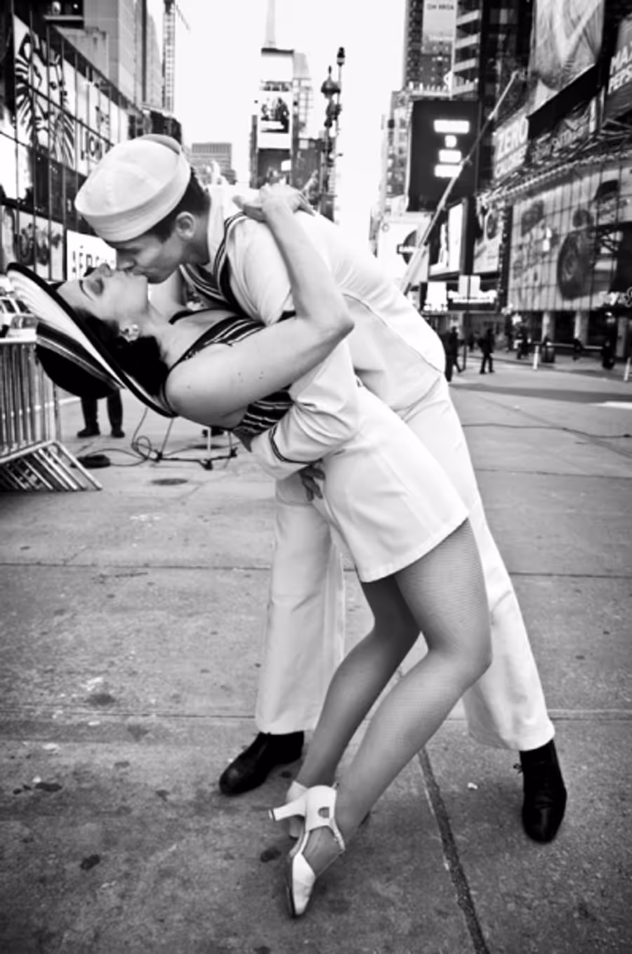 Photo Coverage Exclusive: ANYTHING GOES Celebrates Fleet Week  - Enter Contest to Win Tix! Image