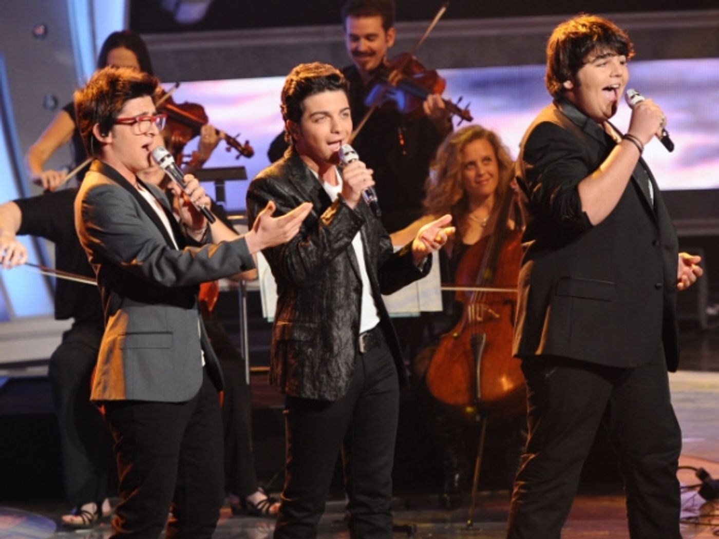 Photo Flash: Just Two Left on AMERICAN IDOL!  Image