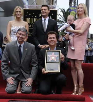  Carrie Underwood, Ryan Seacrest and Natalie Swanston Photo