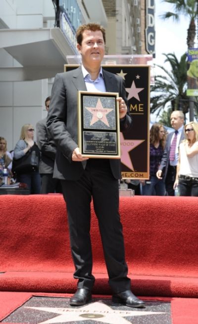  Simon Fuller Photo