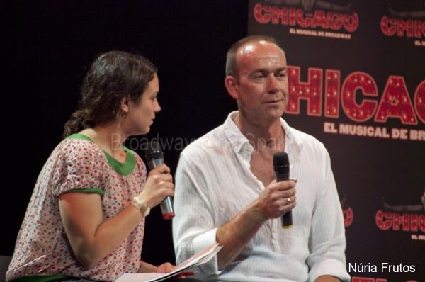 Nigel West y su intÃ©rprete Photo