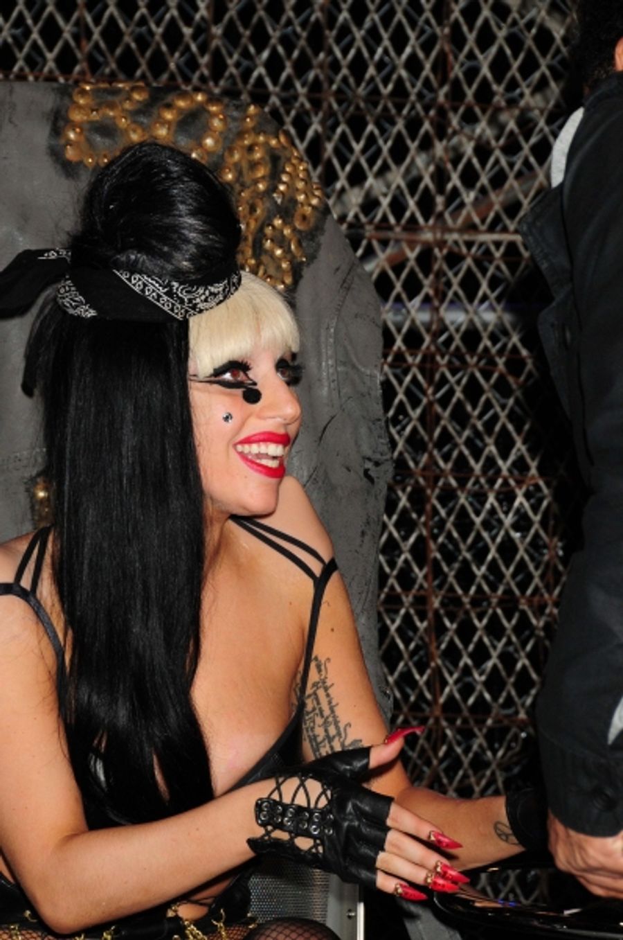 Photo Flash: Lady Gaga Signs Albums in NYC  Image
