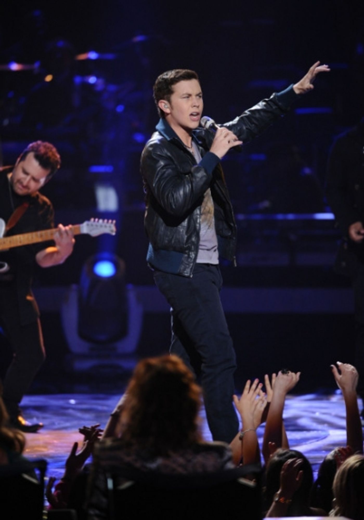 Photo Flash: A Very Country AMERICAN IDOL Finale!  Image