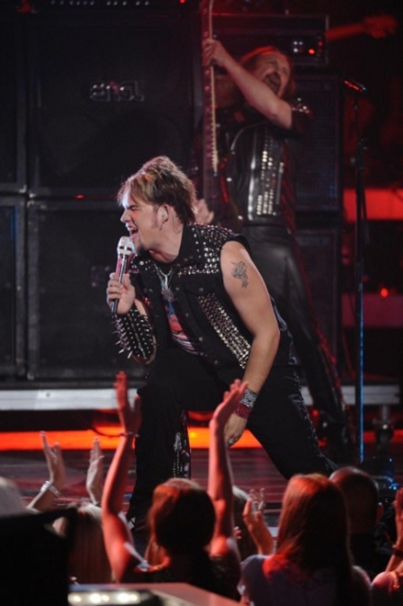 Photo Flash: AMERICAN IDOL Season Finale - Lady Gaga, Beyonce, & More!  Image