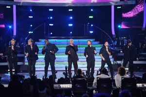 Top 12 boys with Tom Jones Photo