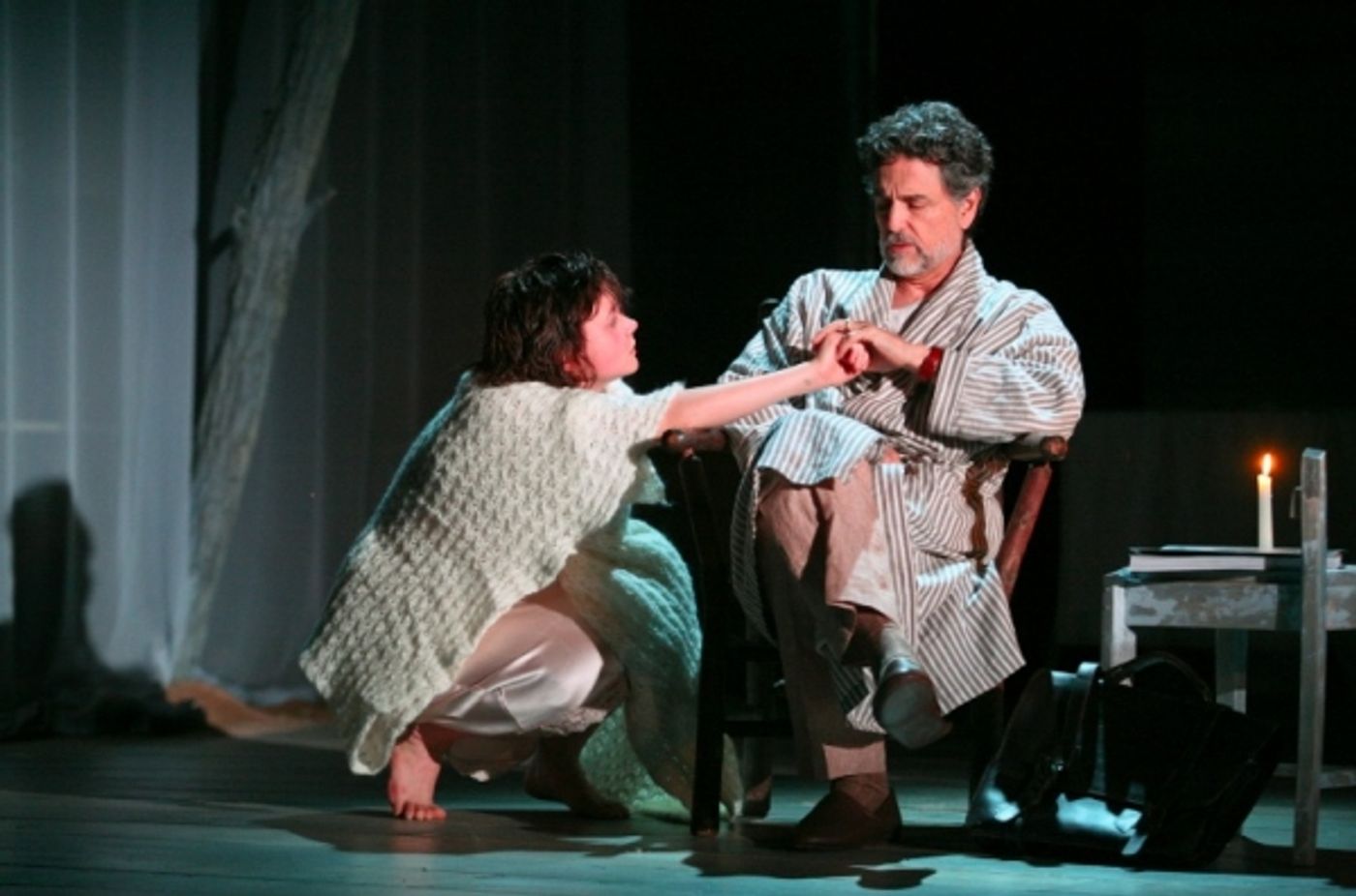 Photo Flash: Carey Mulligan, Chris Sarandon, et al. in THROUGH A GLASS DARKLY  Image