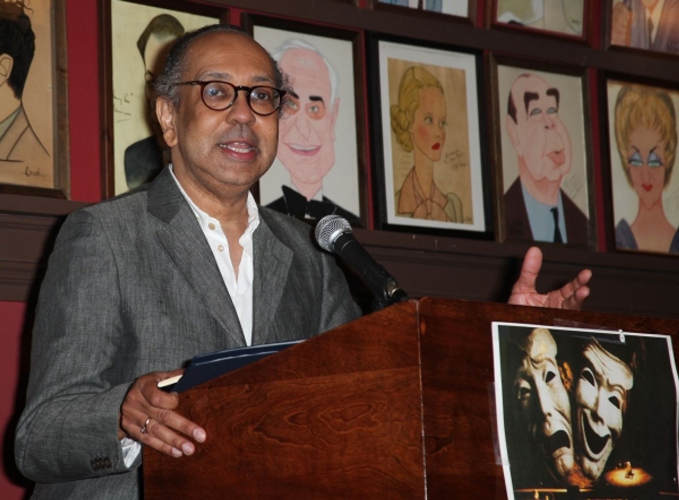 Photo Coverage: MORMON, Foster, Rylance & More Win Big at Outer Critics Circle Awards!  Image