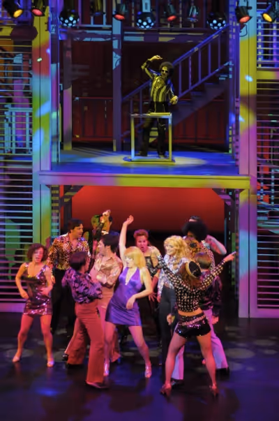 Julie Reiber, Betsy Wolfe & Cast Photo
