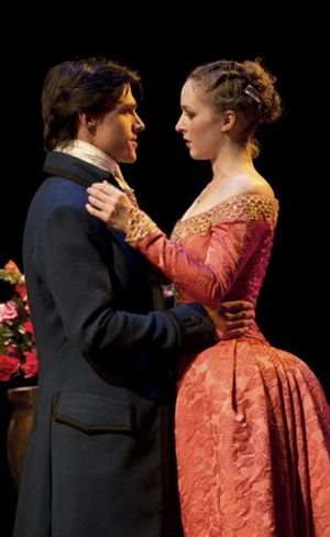 Finn Wittrock, Amanda Quaid @ BroadwayWorld Finn Wittrock, Amanda Quaid Photo