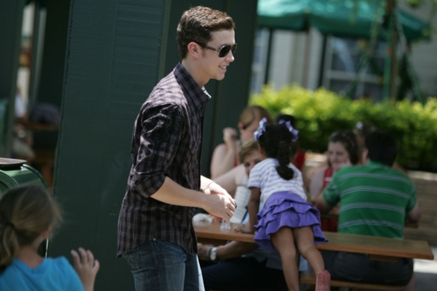 Photo Flash: Scotty McCreery Visits Disney World!  Image
