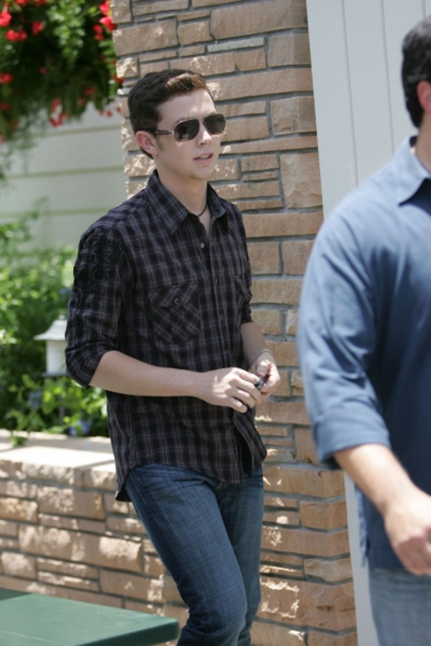 Photo Flash: Scotty McCreery Visits Disney World!  Image