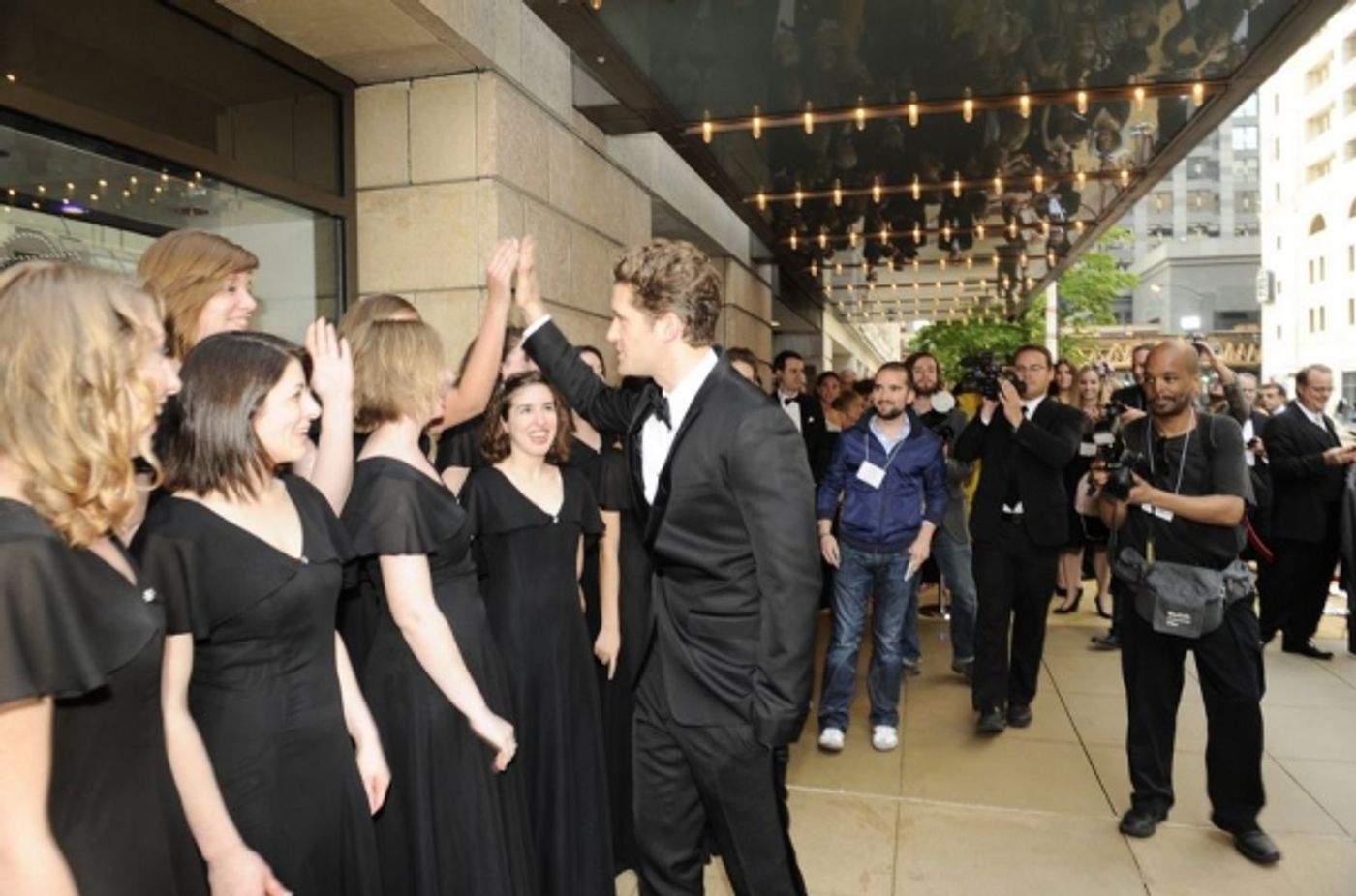 Photo Flash: Matthew Morrison Performs at Goodman Theatre Gala  Image
