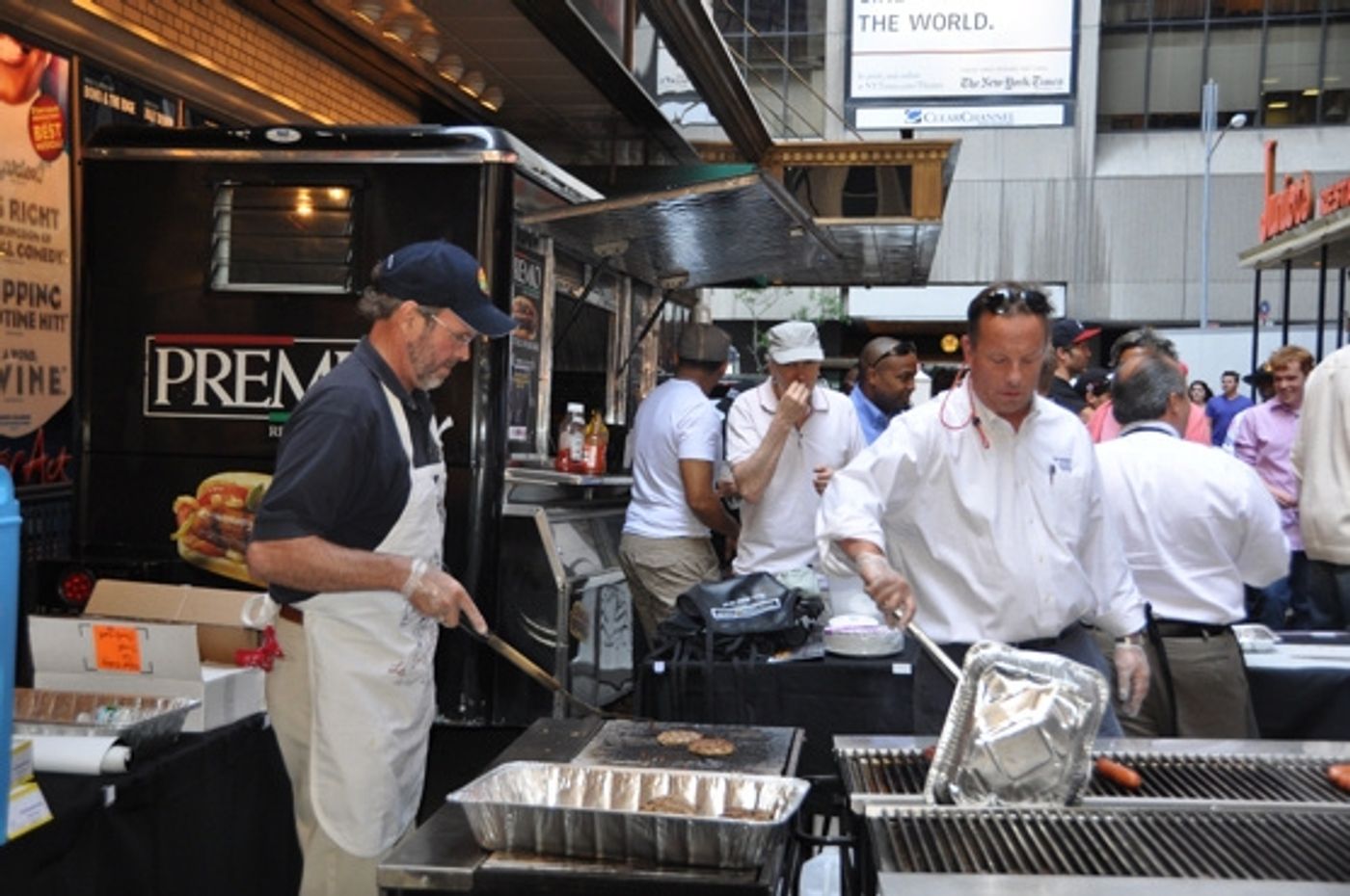 Photo Coverage: Memphis BBQ In Shubert Alley  Image