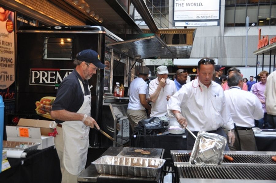 Photo Coverage: Memphis BBQ In Shubert Alley Image