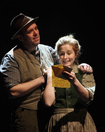 Ted Narracott (Andy Williams) and Rose Narracott (Nicola Stephenson) Photo