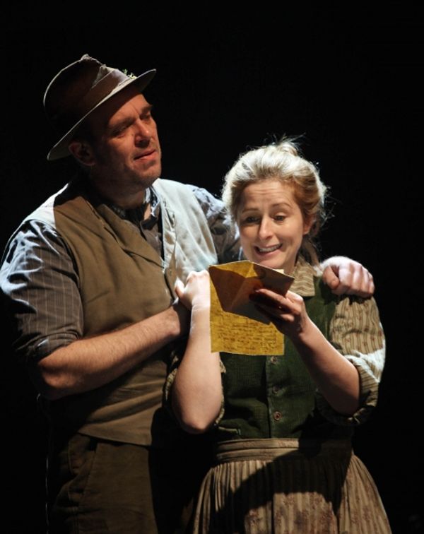 Ted Narracott (Andy Williams) and Rose Narracott (Nicola Stephenson) Photo