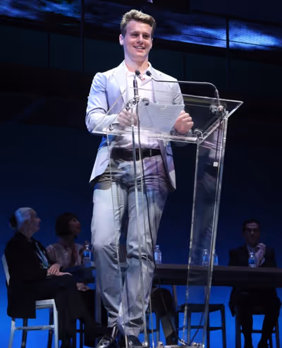 Jonathan Groff Photo