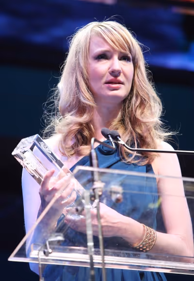 Halley Feiffer Photo