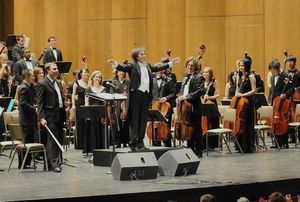 Gary Greene introduces the Jr. Philharmonic @ BroadwayWorld Gary Greene introduces the Jr. Philharmonic Photo