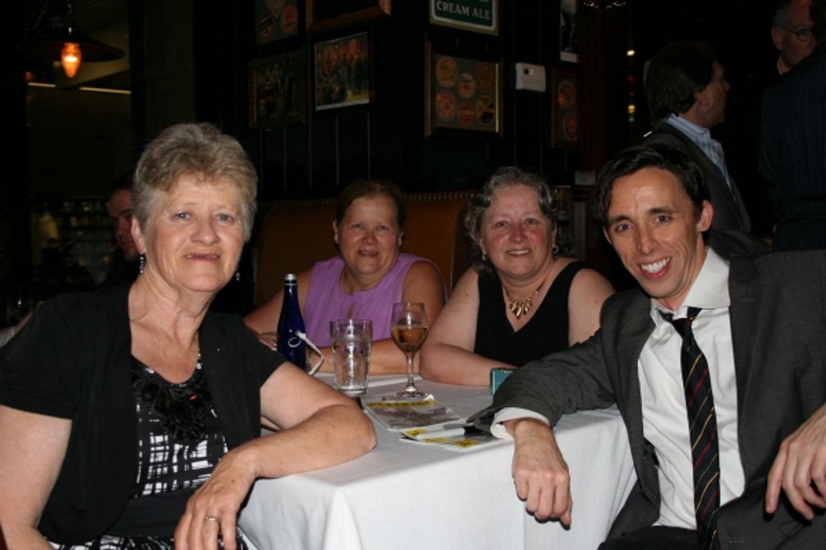 Betty Wiggin Porter, Dorothy Ã¢â‚¬Å“DotÃ¢â‚¬Â Wiggin Semprini, Rachel Wiggin Gould and Kevn Cahoon at 