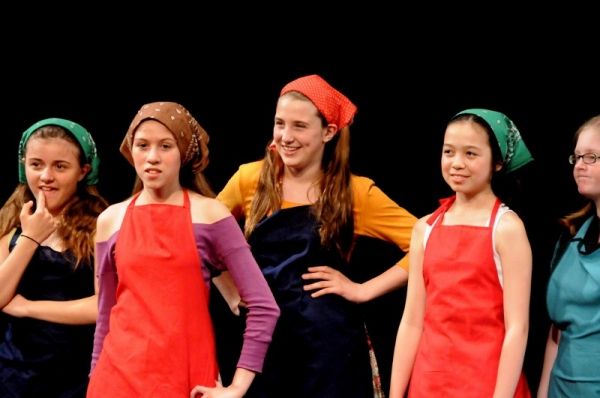 Juliet Lasala, Penlope Papp, Leah Lane, Emmanuelle Gourier Photo