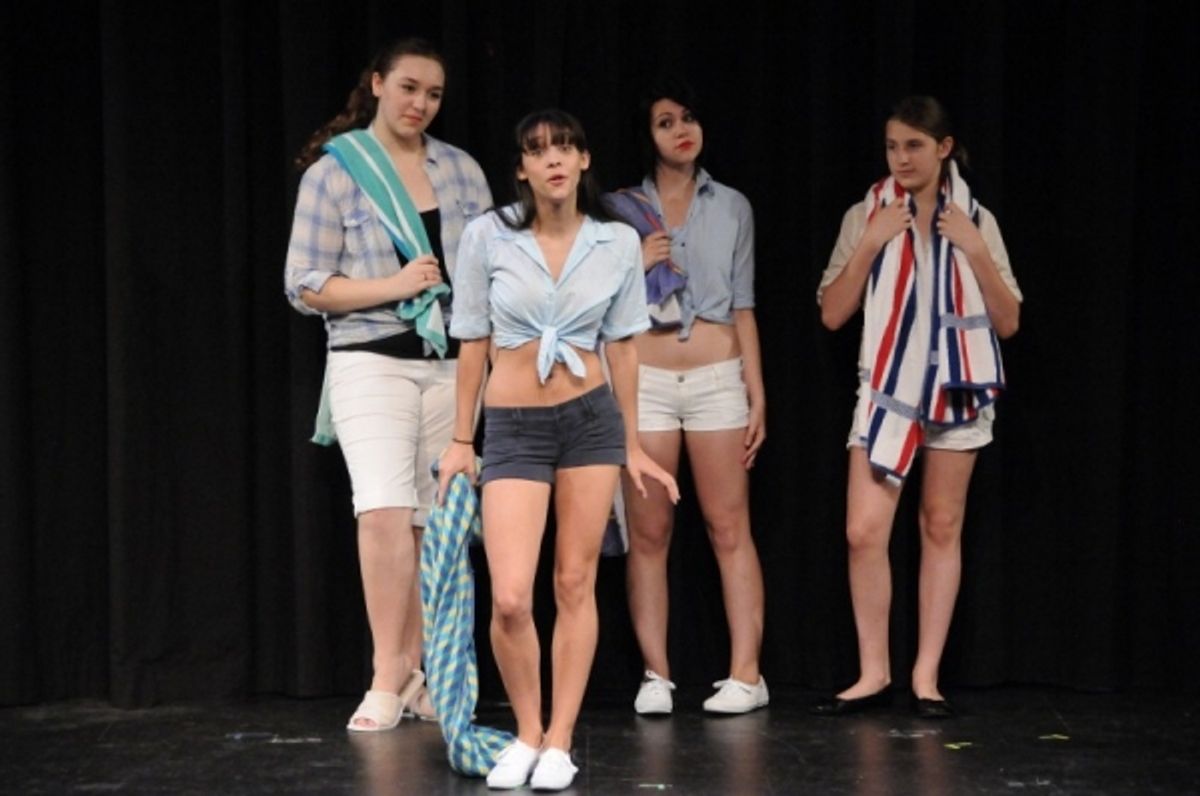 Katrina Fasulo, Taylor Taverna, Cecilia Whitney, Leah Lane at 