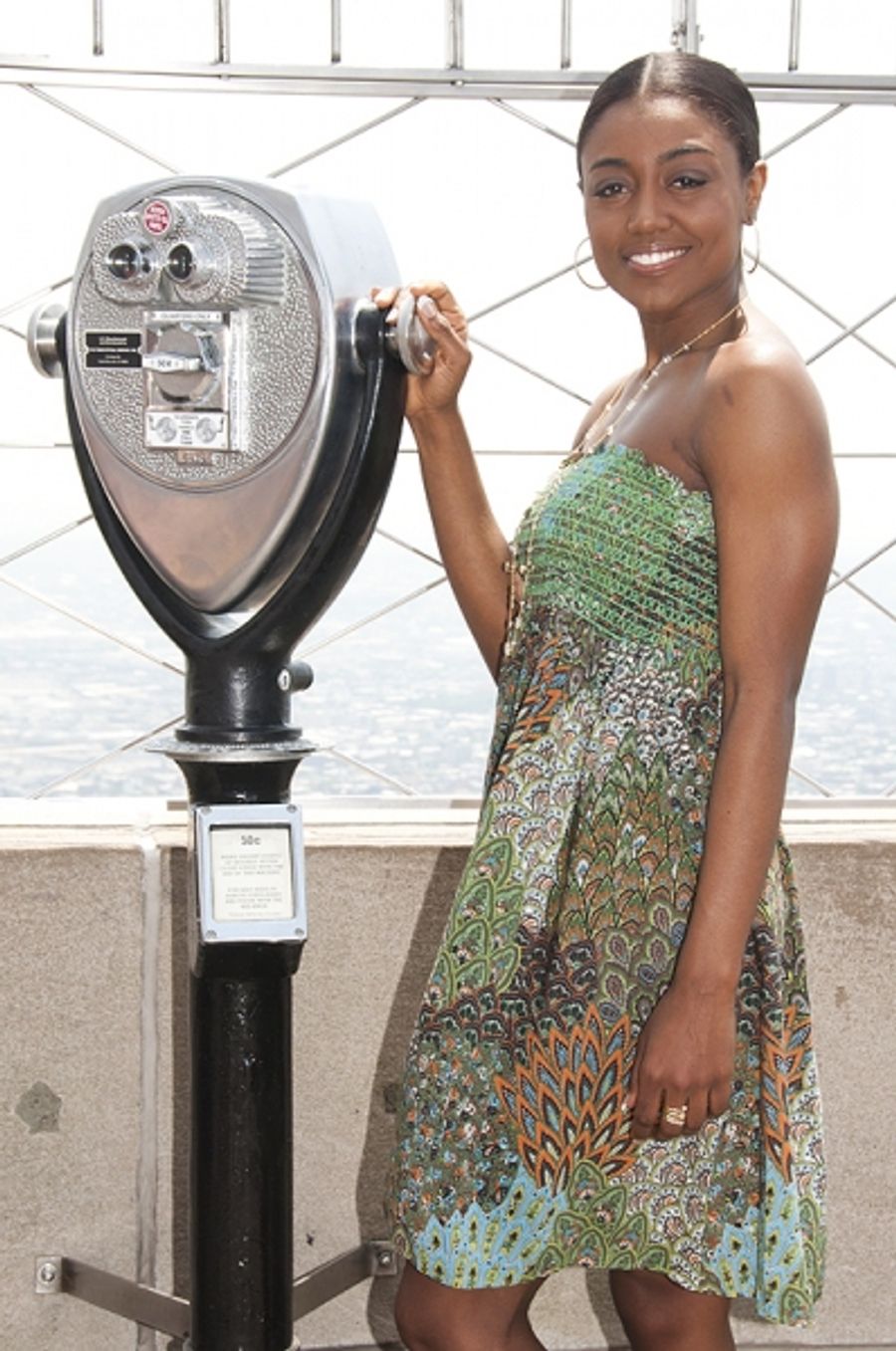 Photo Coverage: 2011 Tony Nominees Visit the Empire State Building!  Image