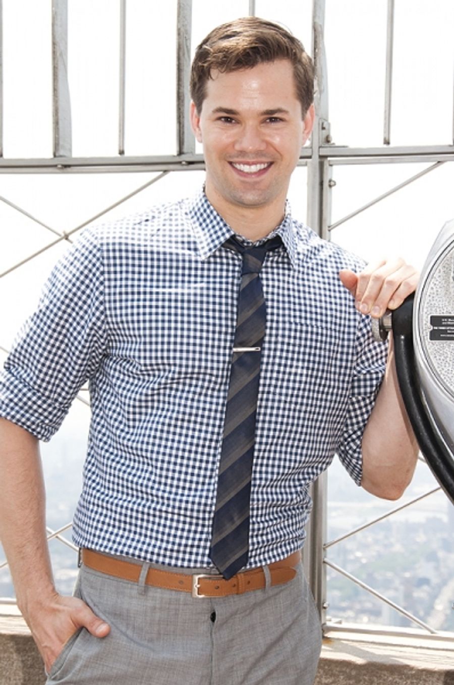 Photo Coverage: 2011 Tony Nominees Visit the Empire State Building!  Image