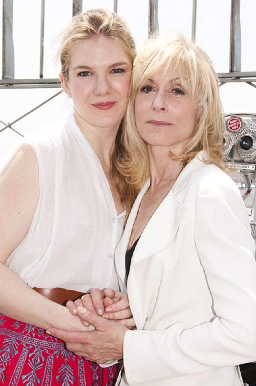 Photo Coverage: 2011 Tony Nominees Visit the Empire State Building!  Image