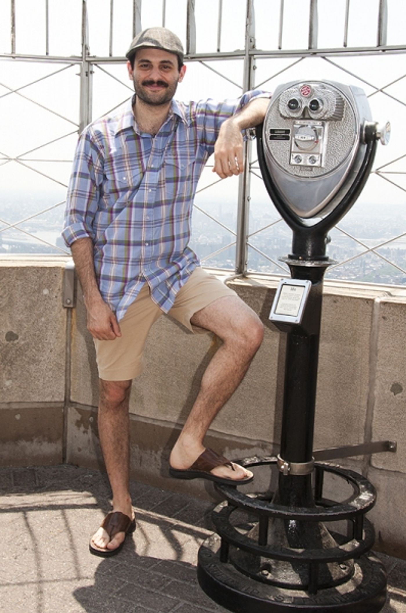 Photo Coverage: 2011 Tony Nominees Visit the Empire State Building!  Image