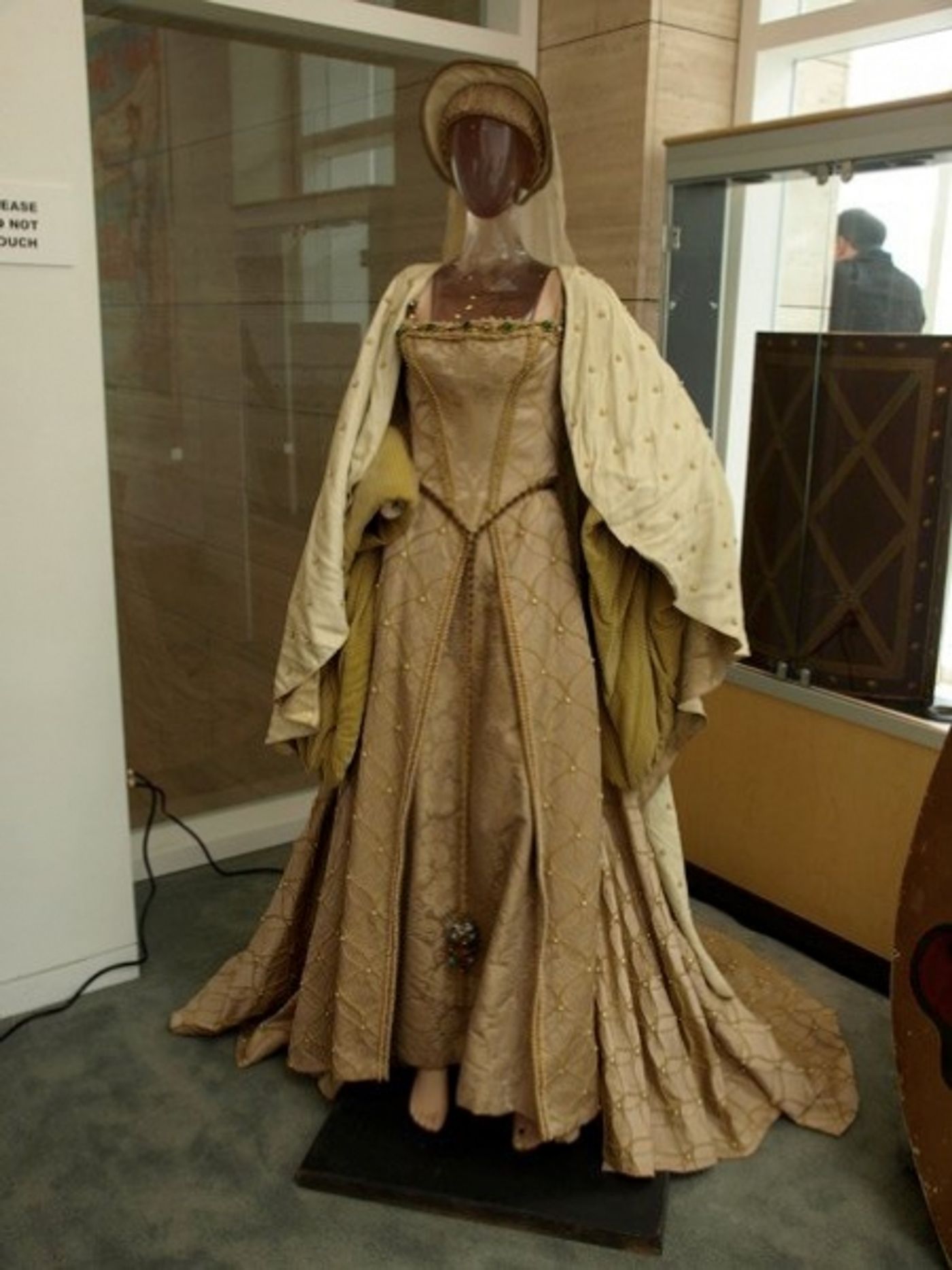 Photo Flash: A Glimpse at Paley Center's Debbie Reynolds Exhibit!  Image