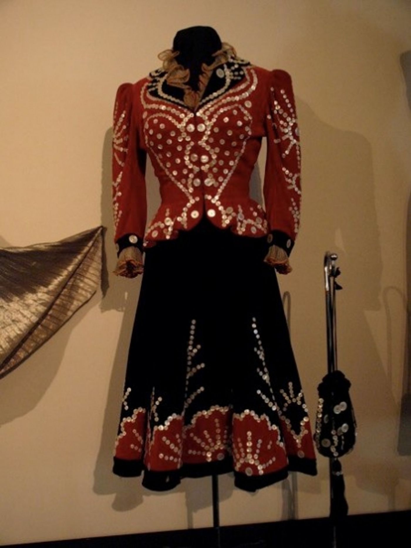 Photo Flash: A Glimpse at Paley Center's Debbie Reynolds Exhibit!  Image