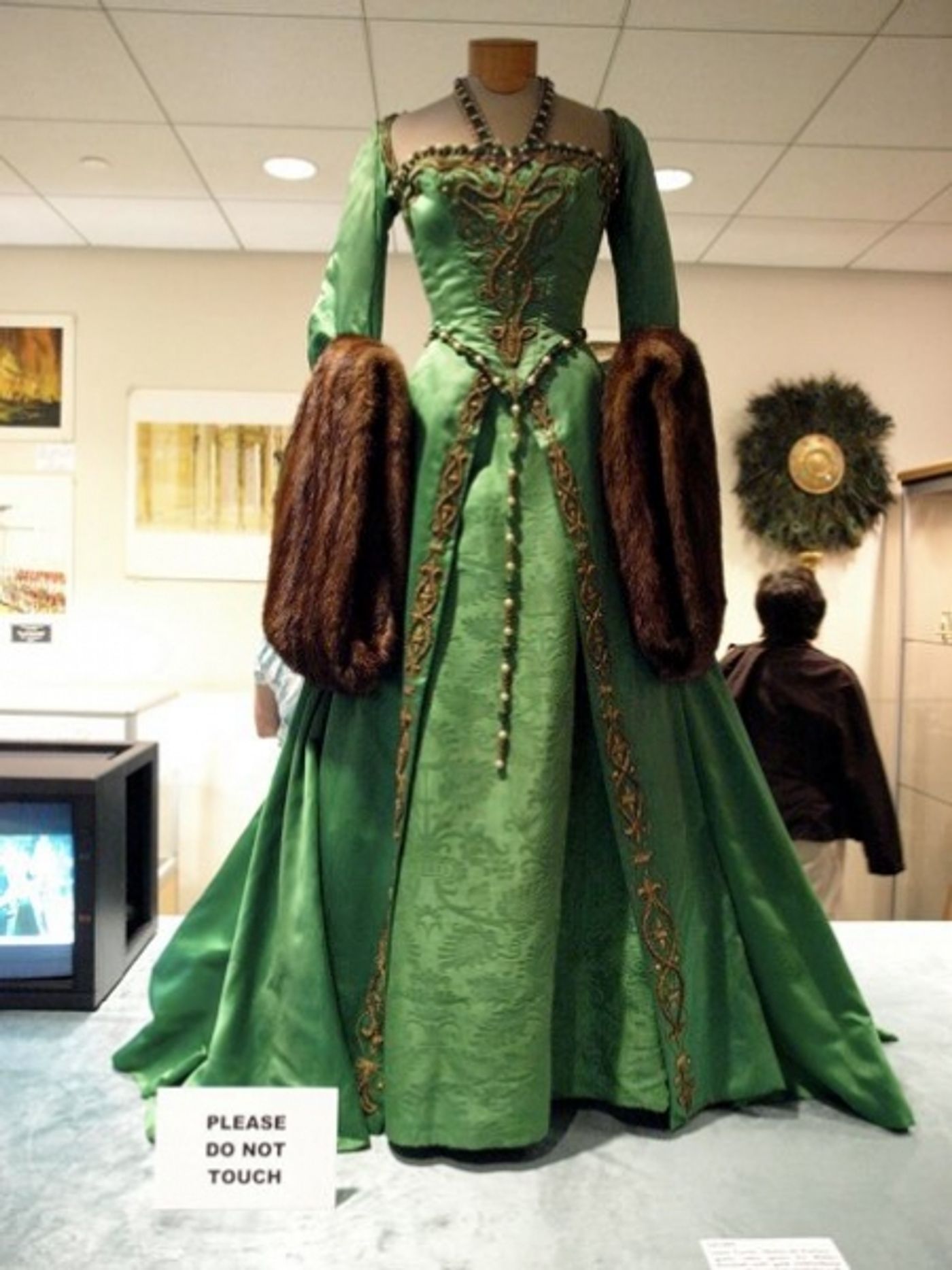 Photo Flash: A Glimpse at Paley Center's Debbie Reynolds Exhibit!  Image