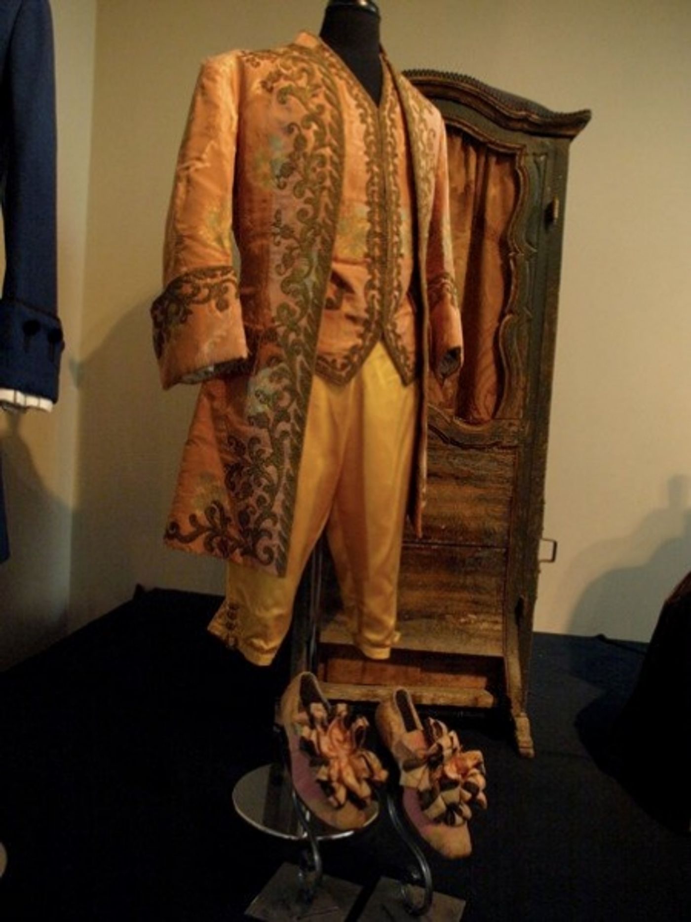 Photo Flash: A Glimpse at Paley Center's Debbie Reynolds Exhibit!  Image