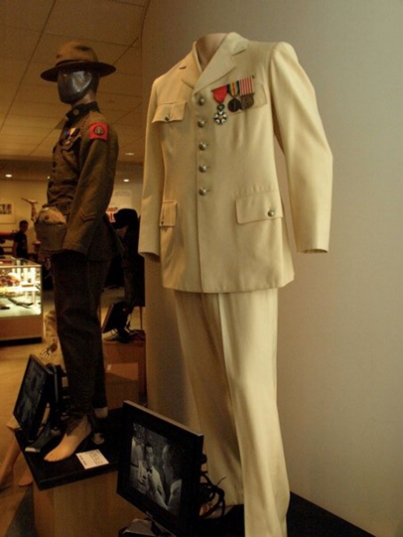 Photo Flash: A Glimpse at Paley Center's Debbie Reynolds Exhibit!  Image