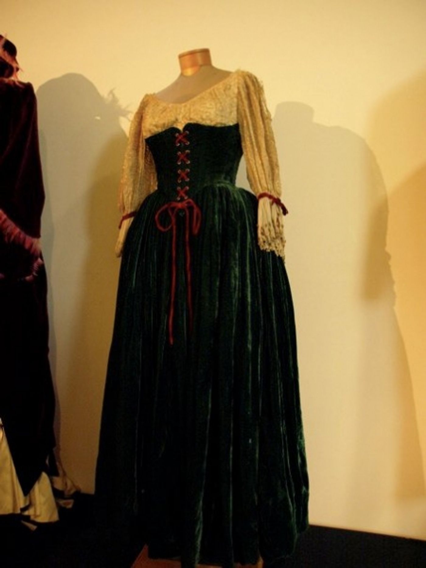 Photo Flash: A Glimpse at Paley Center's Debbie Reynolds Exhibit!  Image