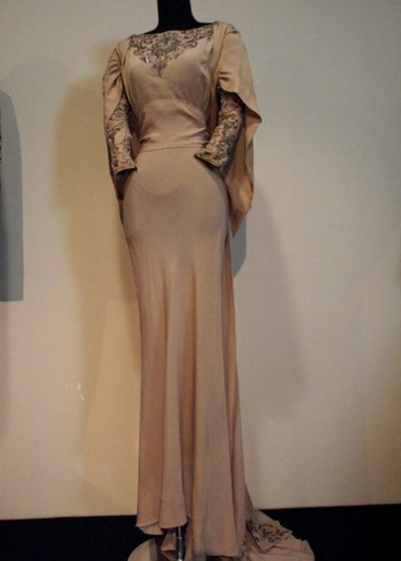 Photo Flash: A Glimpse at Paley Center's Debbie Reynolds Exhibit!  Image