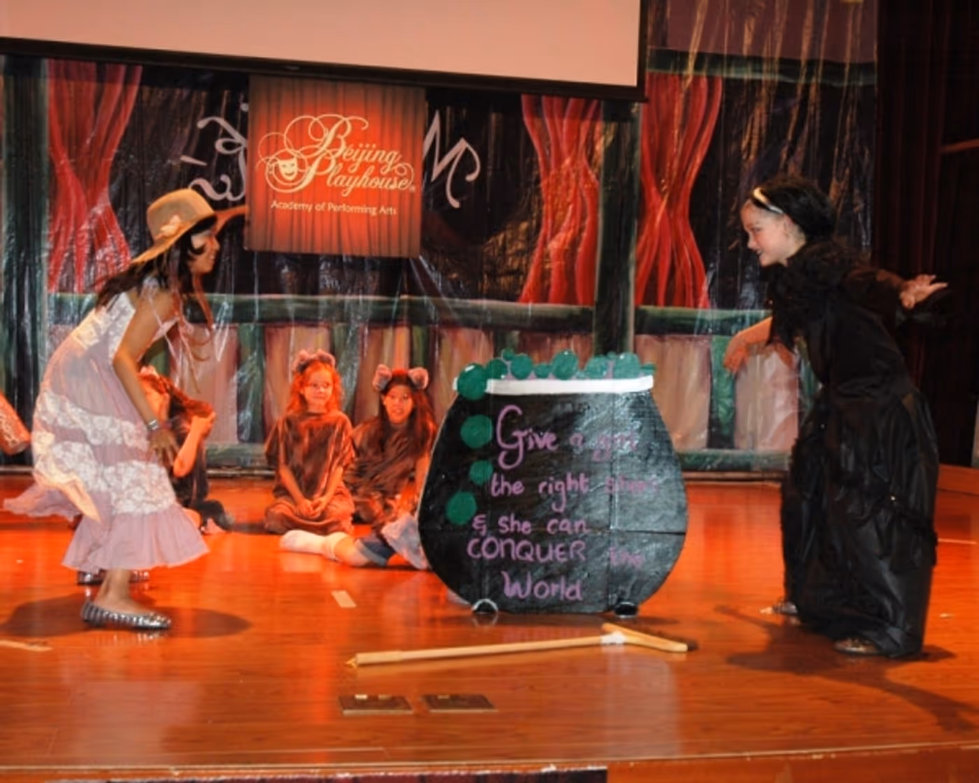 Photo Flash: Beijing Playhouse Academy of Performing Arts' WIZARD OF OZ! Image
